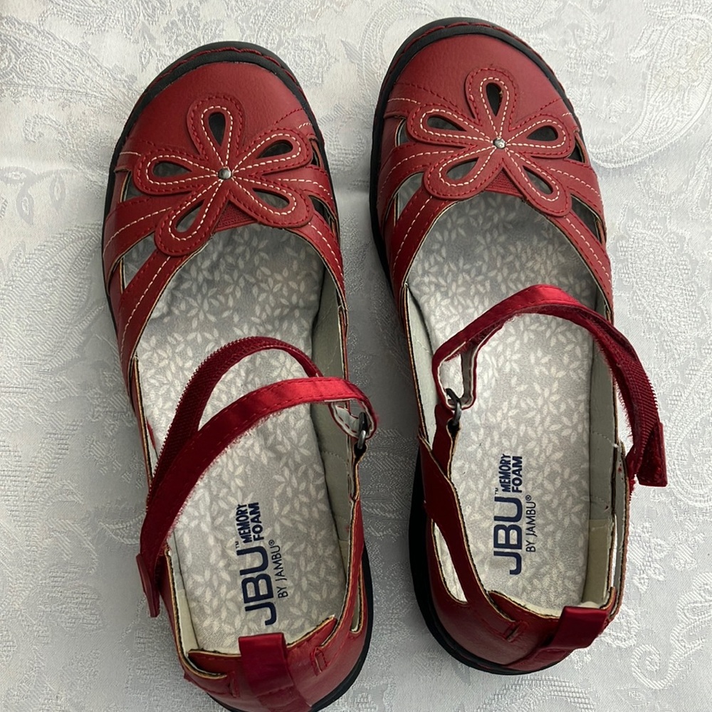 JBU Women's Red Floral Cutout Shoes